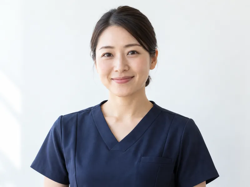 スタッフの女性